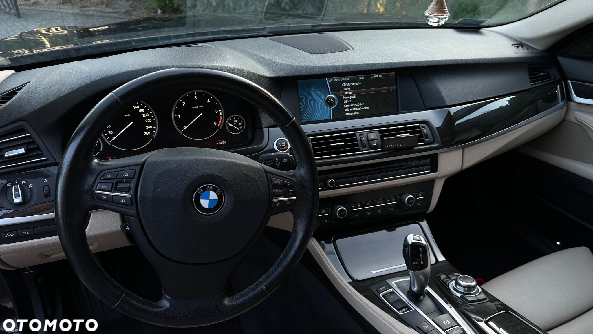 BMW Seria 5 530d xDrive - 7