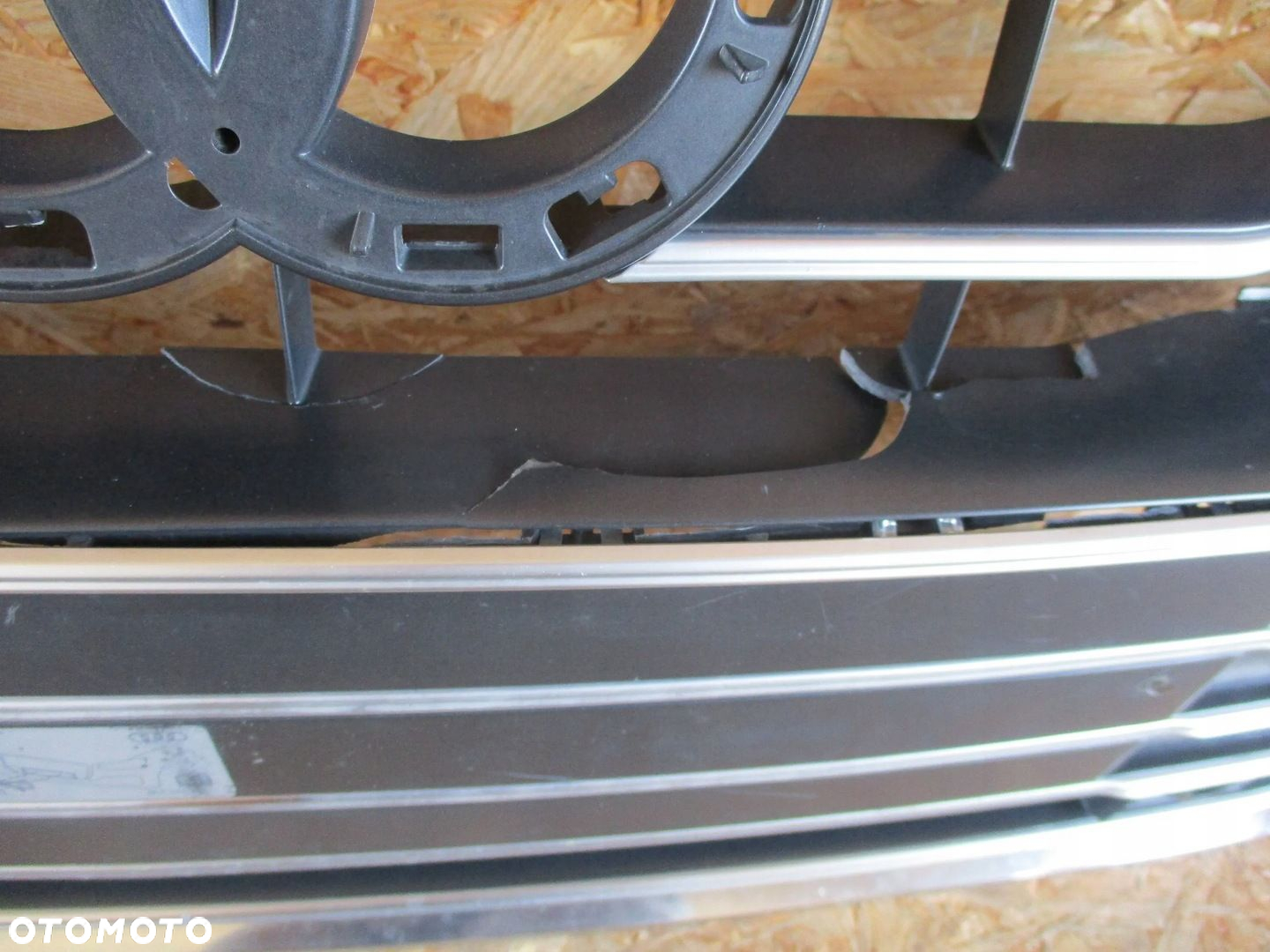 GRILL ATRAPA AUDI A6 C8 RADAR 4K0853651C - 4