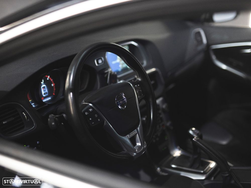 Volvo V40 D2 RDesign - 13