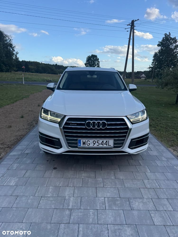 Audi Q7 3.0 TFSI Quattro Tiptr - 2