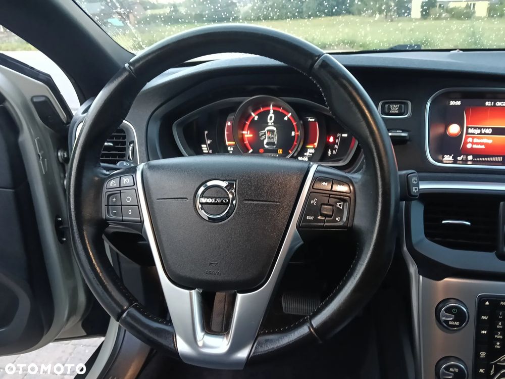 Volvo V40 Cross Country D3 Drive-E SCR Momentum - 18