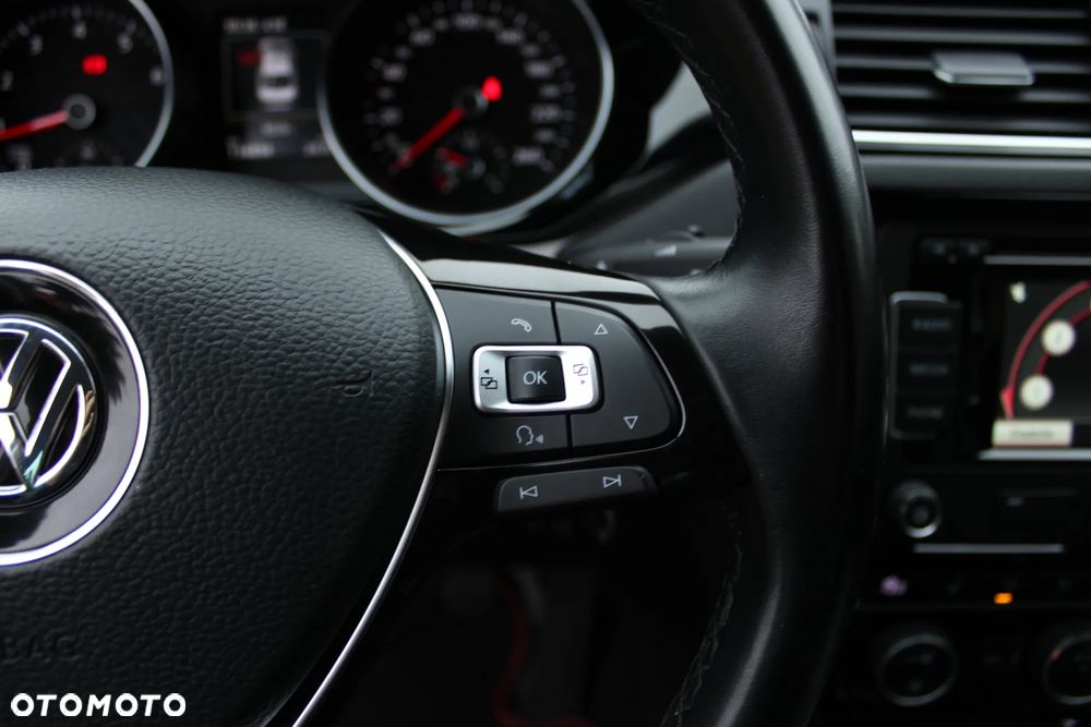 Volkswagen Jetta 1.4 TSI BMT Highline - 28