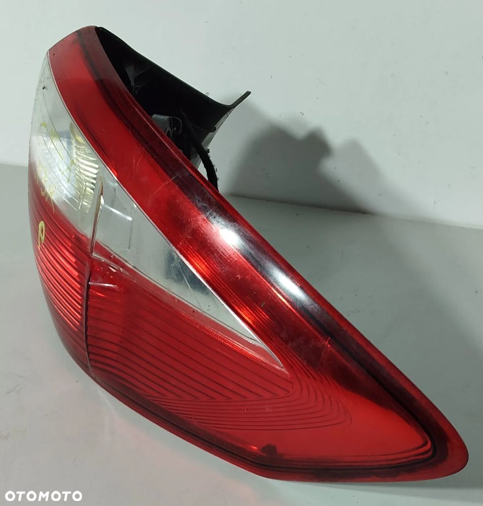 lampa prawa tylna tył FORD C-MAX II 10-15 - 2