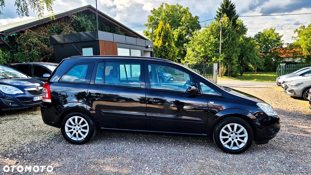 Opel Zafira 1.8 Innovation 110 Jahre - 9
