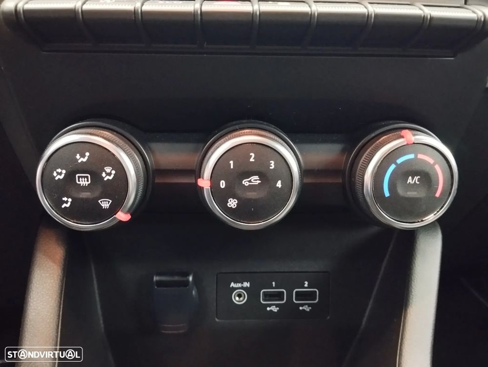 Renault Clio 1.0 TCe Evolution Bi-Fuel - 32