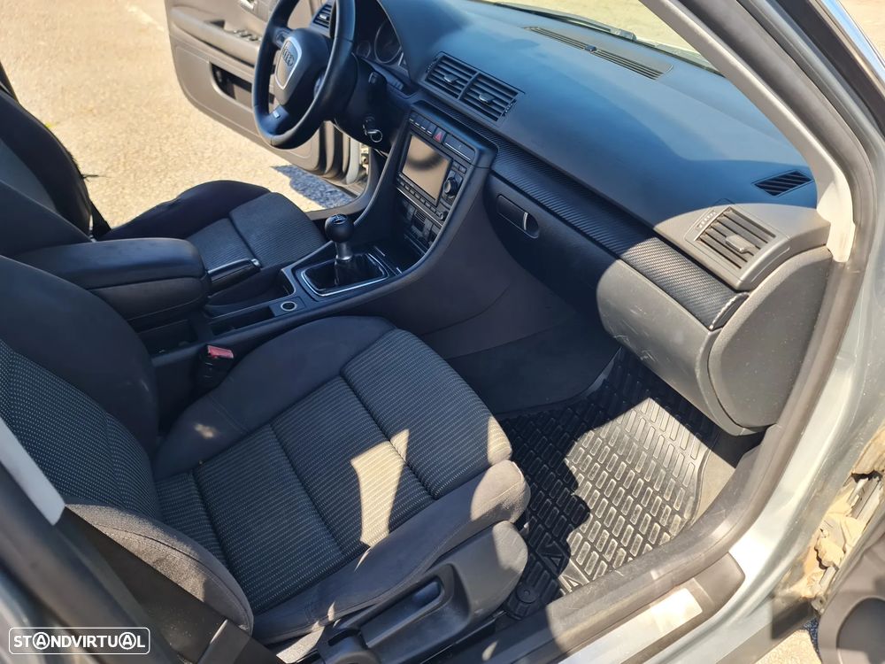 Audi A4 Avant 2.0 TDI Sport - 17