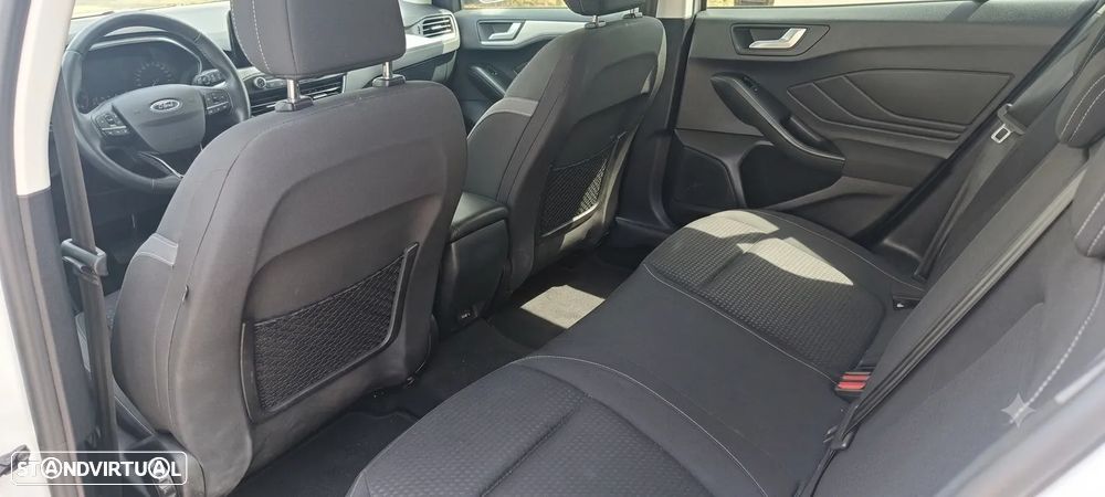 Ford Focus SW 1.5 TDCi EcoBlue Business - 10