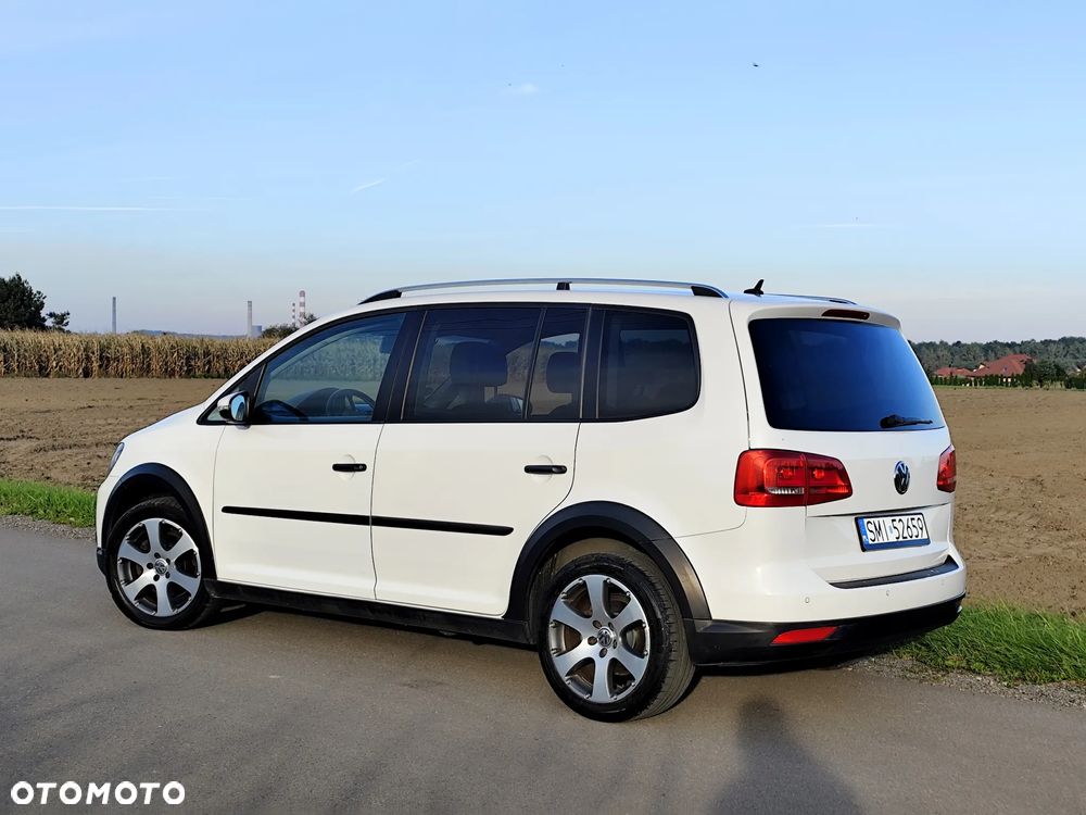 Volkswagen Touran 2.0 TDI DPF DSG Cross - 23