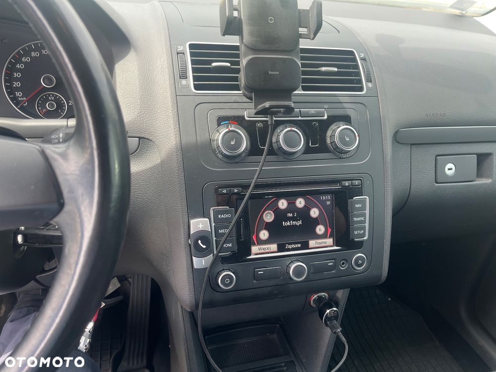 Volkswagen Touran - 16