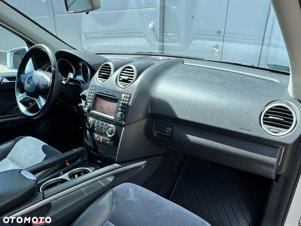 Mercedes-Benz ML 300 CDI 4Matic 7G-TRONIC DPF BlueEFFICIENCY - 20