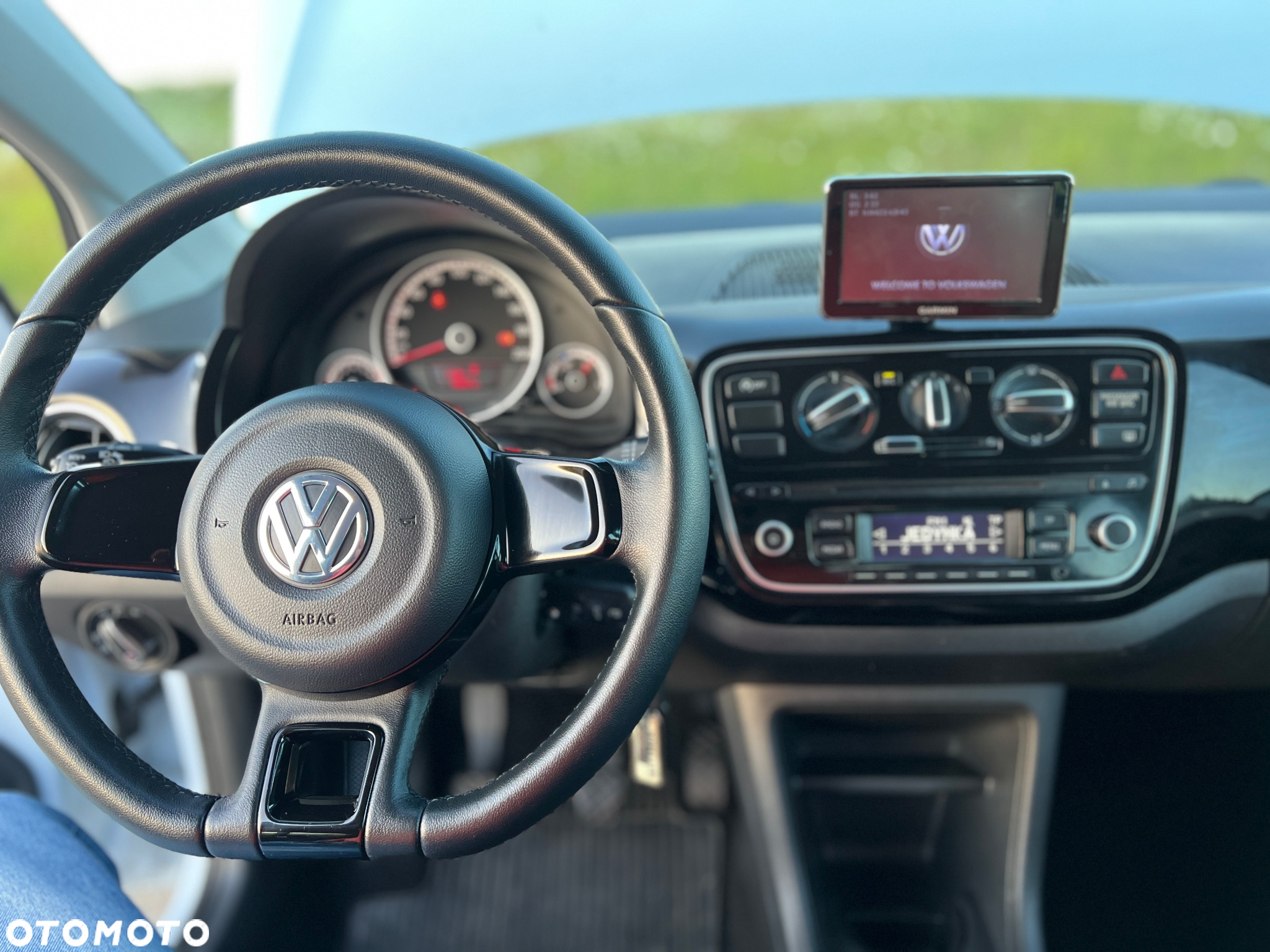 Volkswagen up! eco Active - 23