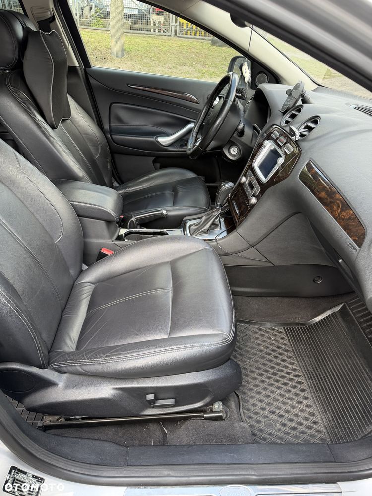 Ford Mondeo 2.0 TDCi Ghia - 22