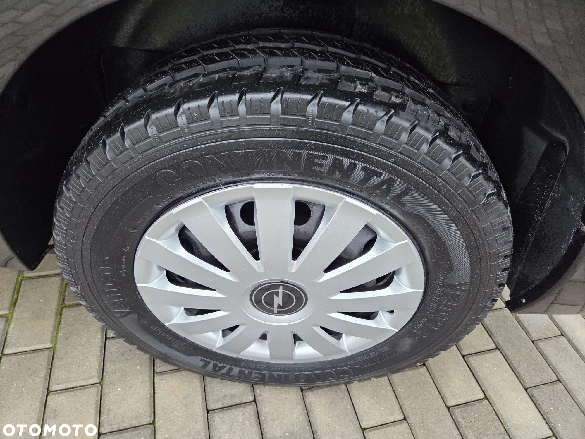 Opel VIVARO LONG KLIMA TEMPOMAT ORYGINAŁ DUBEL KABINA BRYGADÓWKA ZADBANY FULL OPCJA DOPOSAŻÓNY NA MAXA - 8