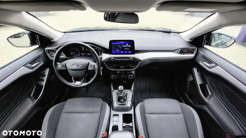 Ford Focus 1.0 EcoBoost Trend - 10