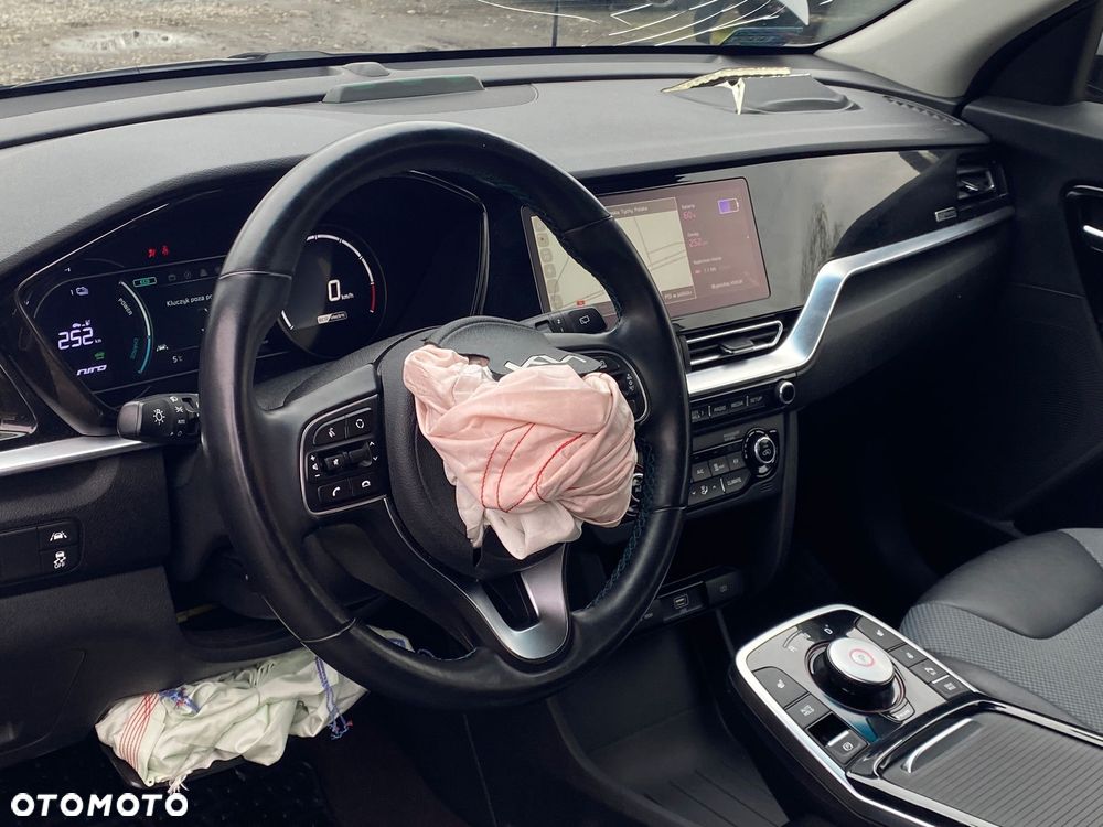 Kia Niro 64kWh M - 15