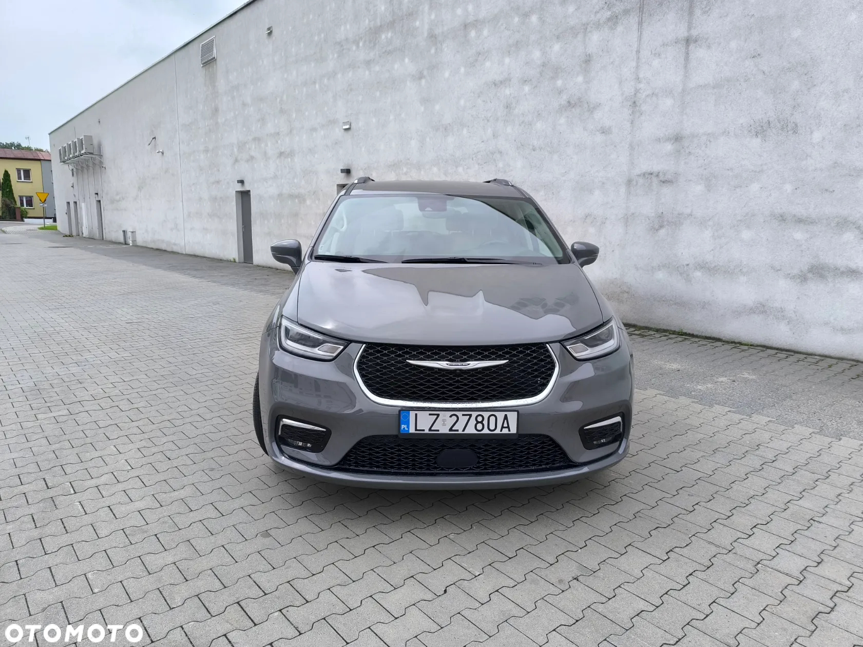 Chrysler Pacifica - 9