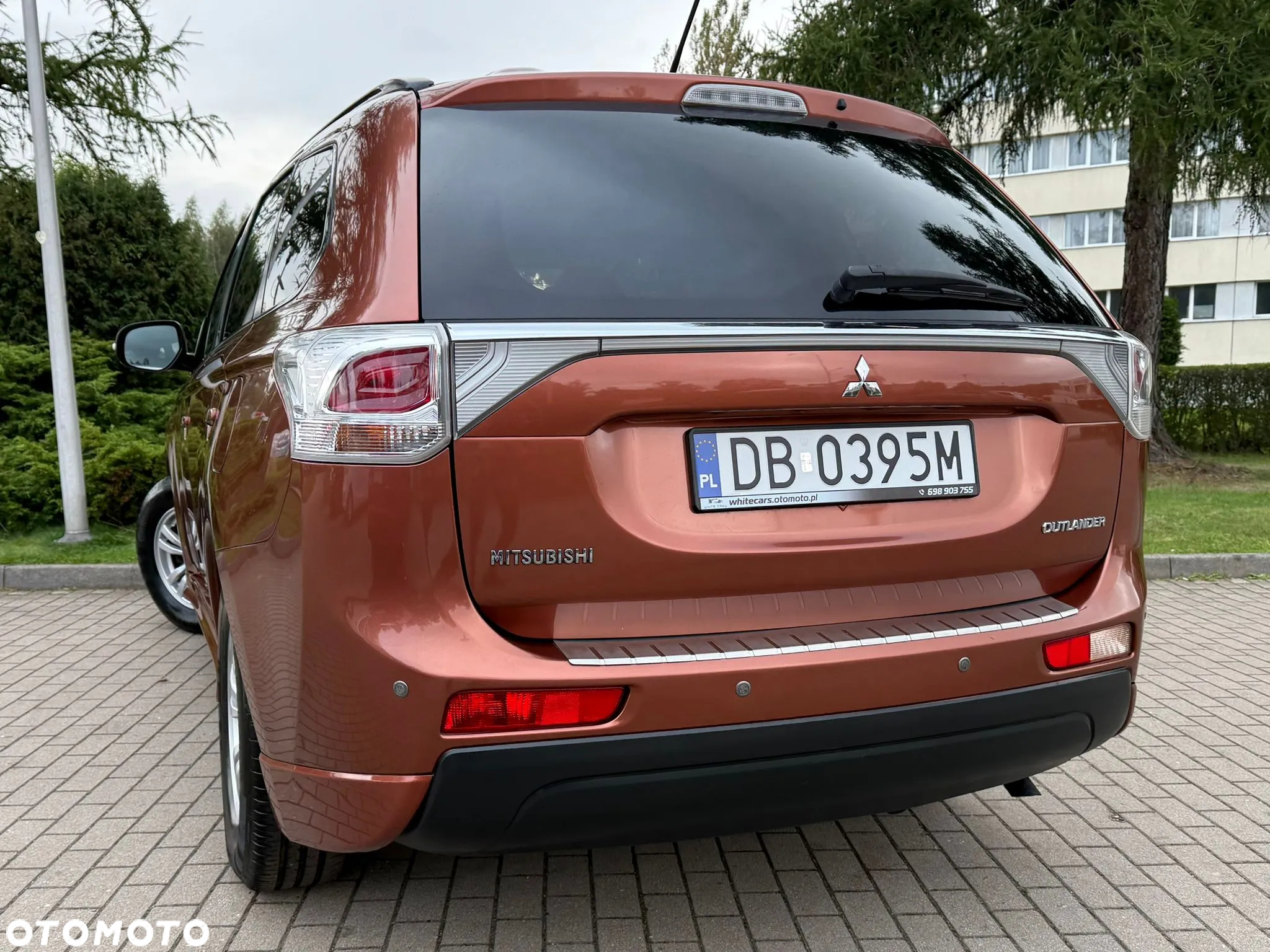Mitsubishi Outlander 2.0 Invite + 2WD - 23