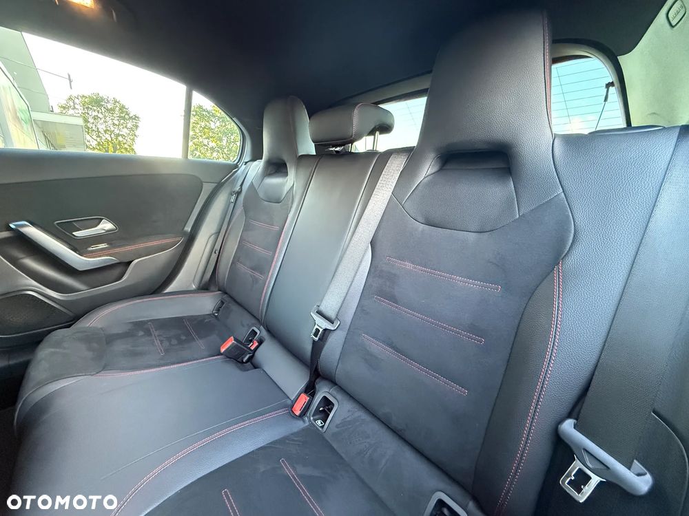 Mercedes-Benz Klasa A 180 AMG Line 7G-DCT - 13