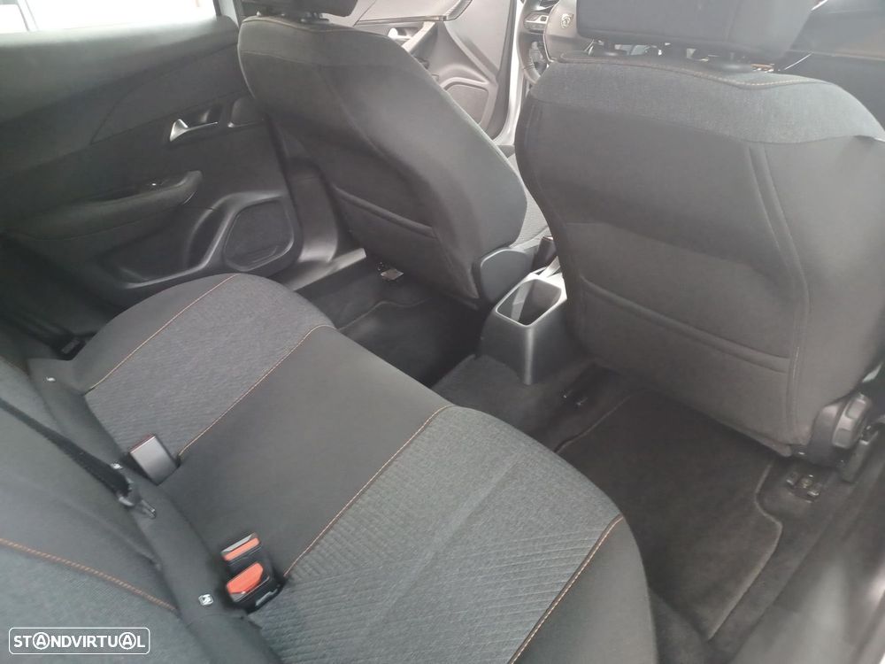 Peugeot 2008 1.2 PureTech Style - 11