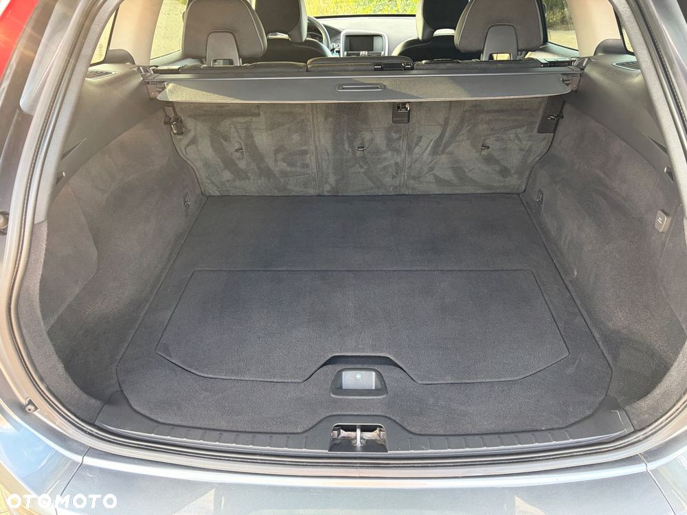 Volvo XC 60 D3 Momentum - 11