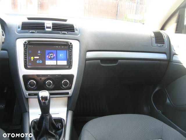Skoda Octavia 1.6 Ambiente EU5 - 19
