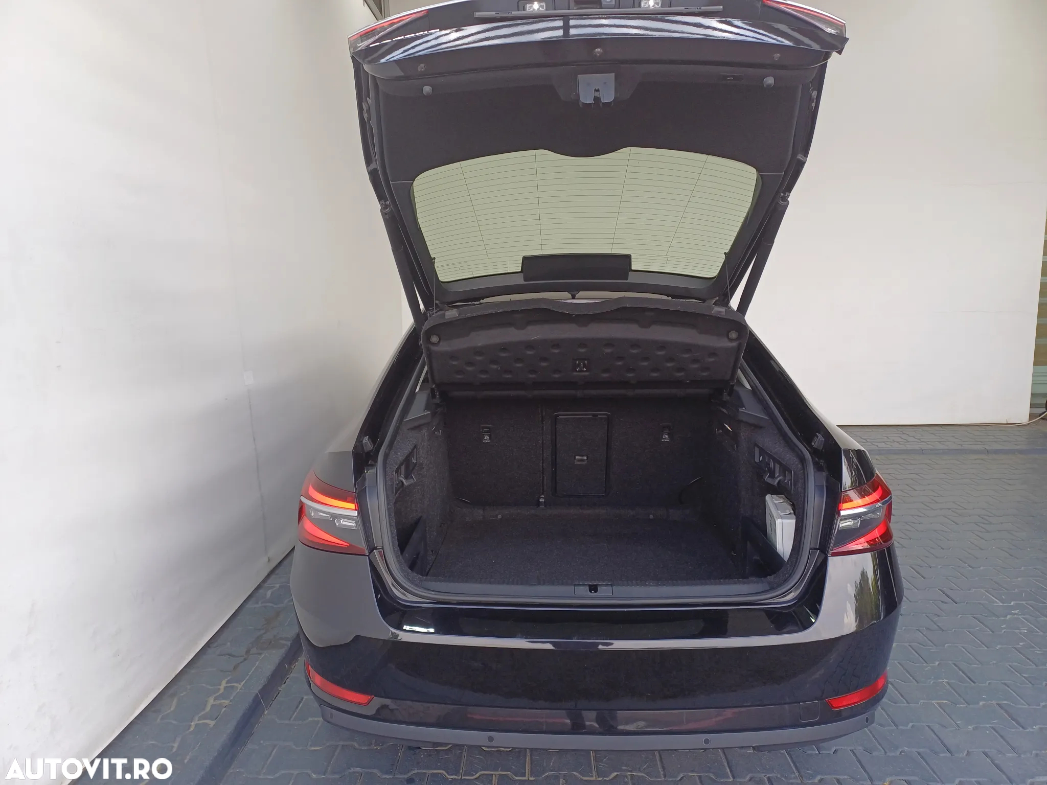 Skoda Superb 1.5 TSI DSG Ambition - 35