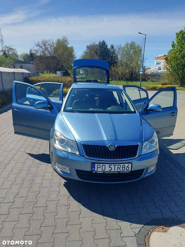 Skoda Octavia 1.6 Elegance - 2