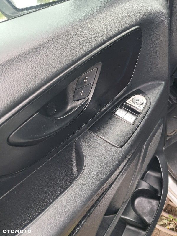 Mercedes-Benz Vito - 24