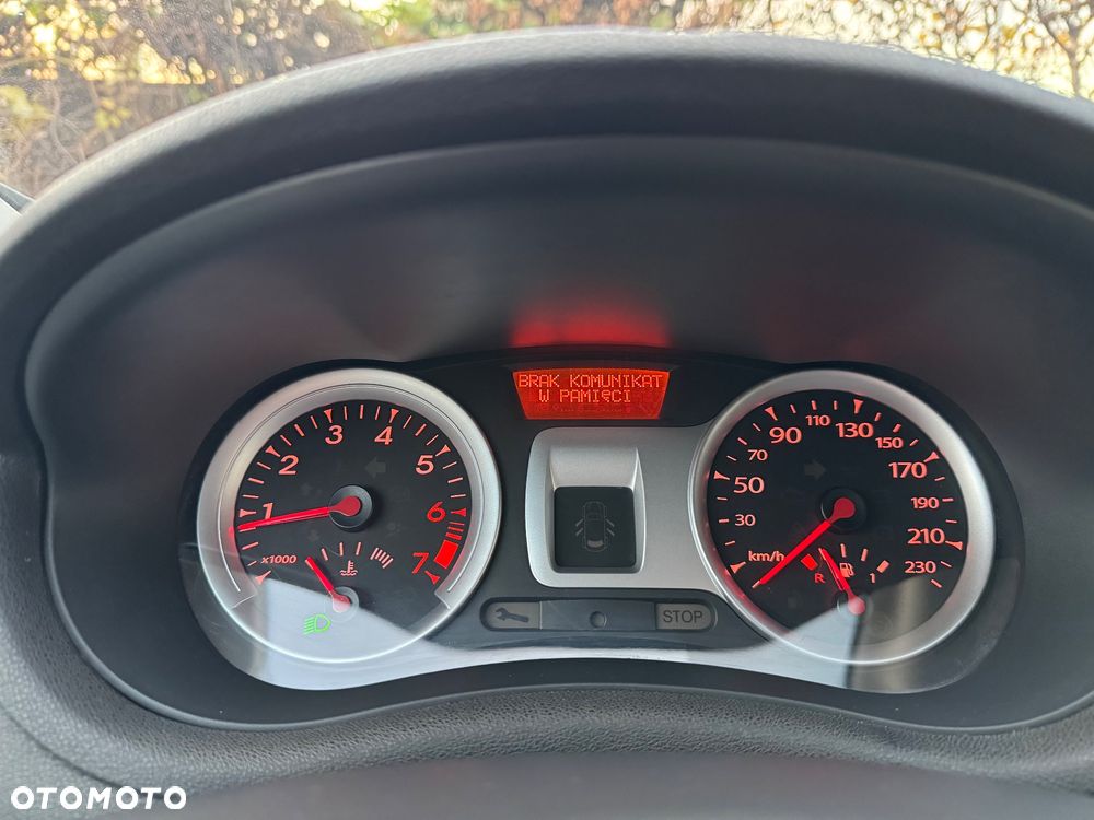 Renault Clio 1.2 16V 75 Expression - 28