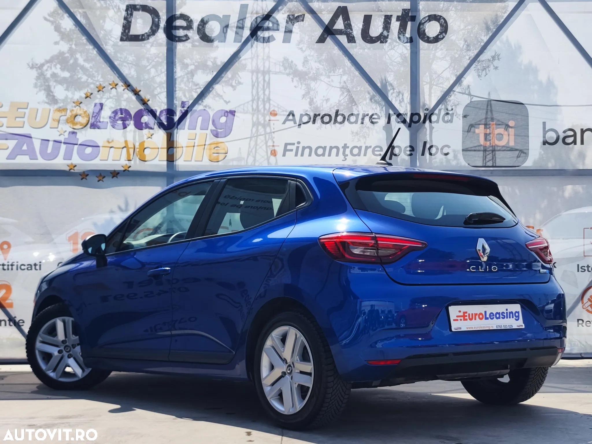 Renault Clio E-TECH Hybrid 140 ZEN - 8