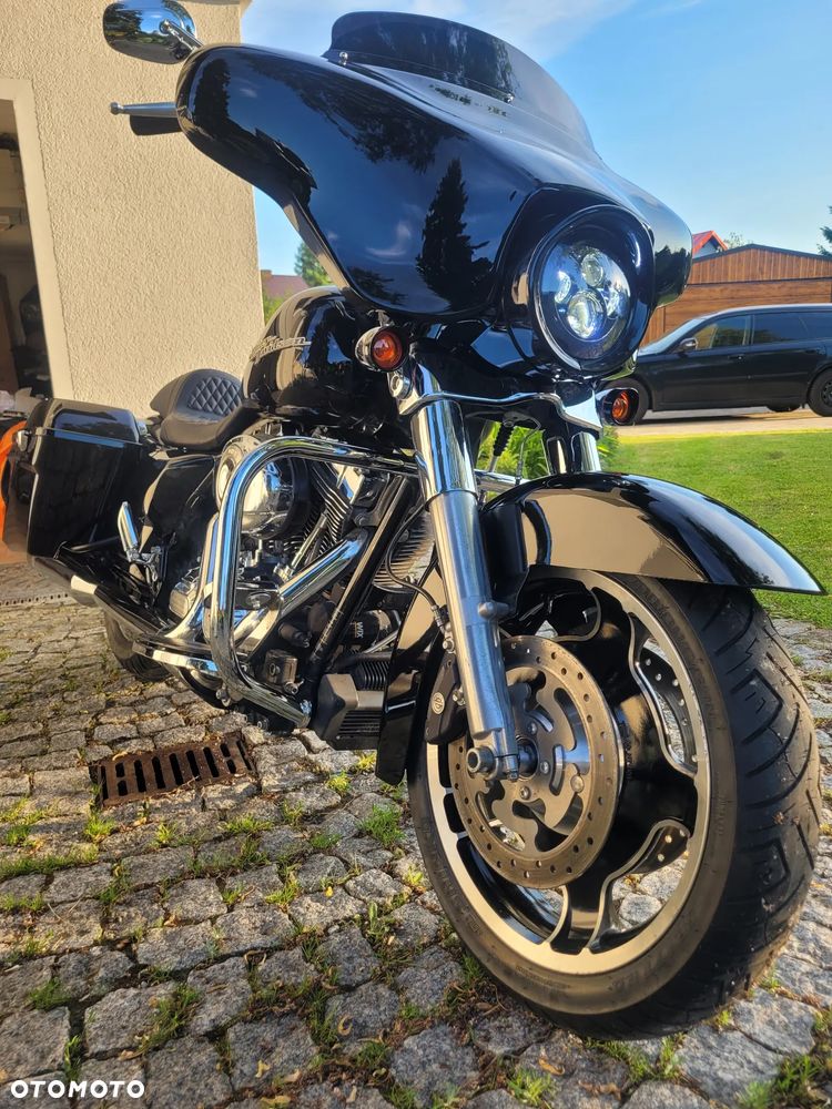 Harley-Davidson Touring Street Glide - 21