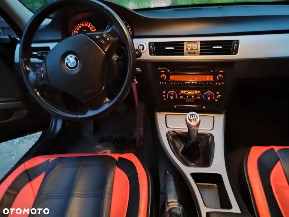 BMW Seria 3 320d - 30