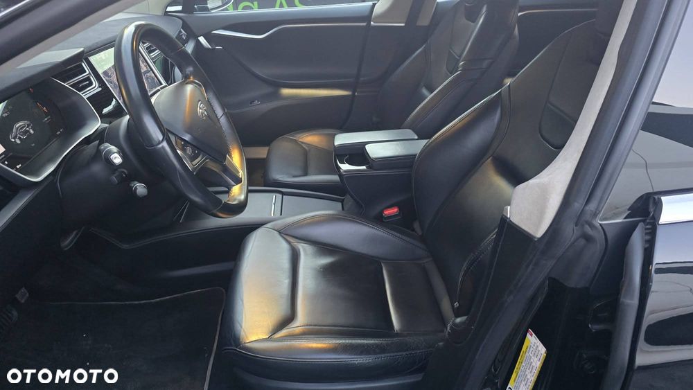 Tesla Model S - 20