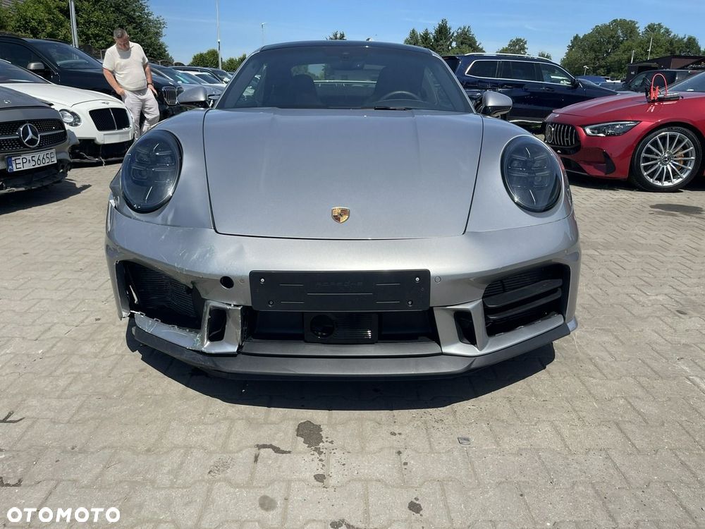 Porsche 911 Carrera - 6