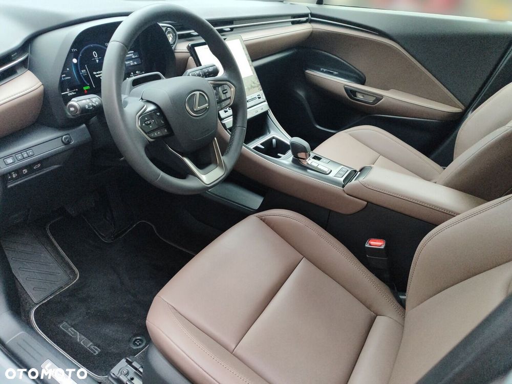 Lexus LBX 2024