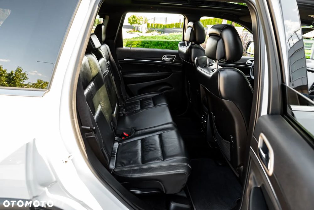 Jeep Grand Cherokee - 20