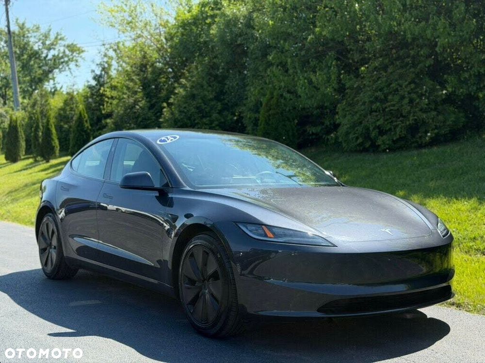 Tesla Model 3 - 6