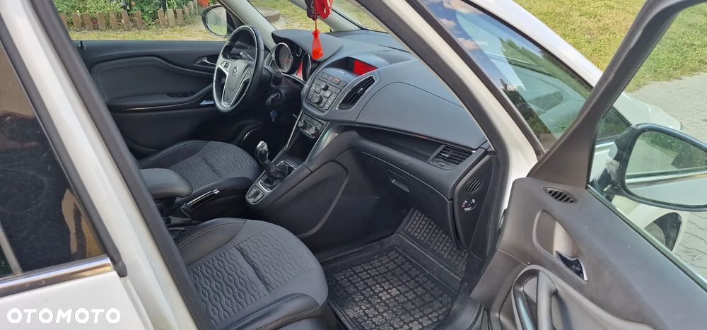 Opel Zafira - 3