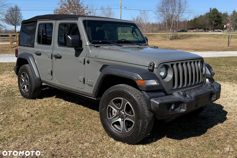 Jeep Wrangler - 1