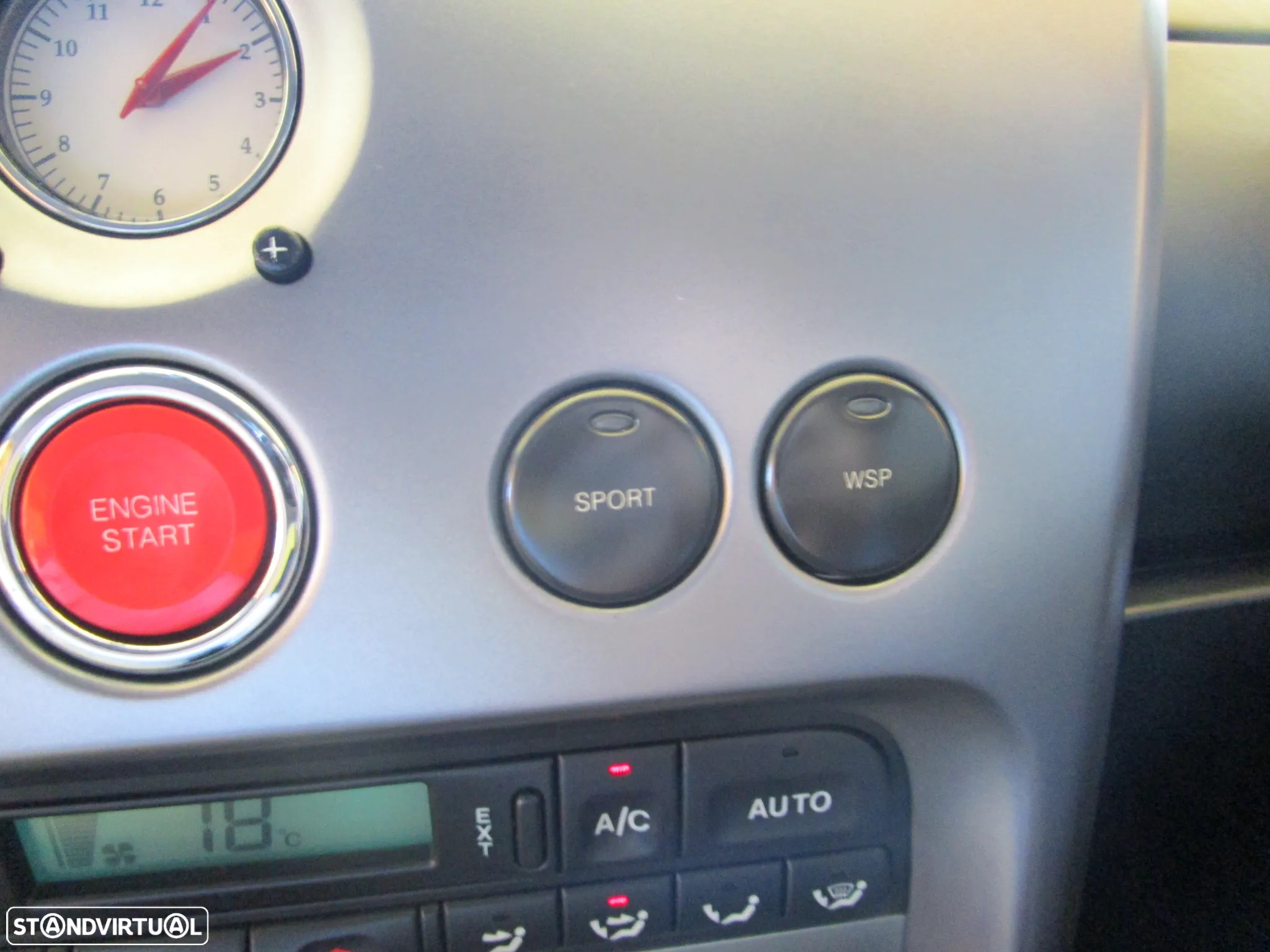 Aston Martin Vanquish - 41
