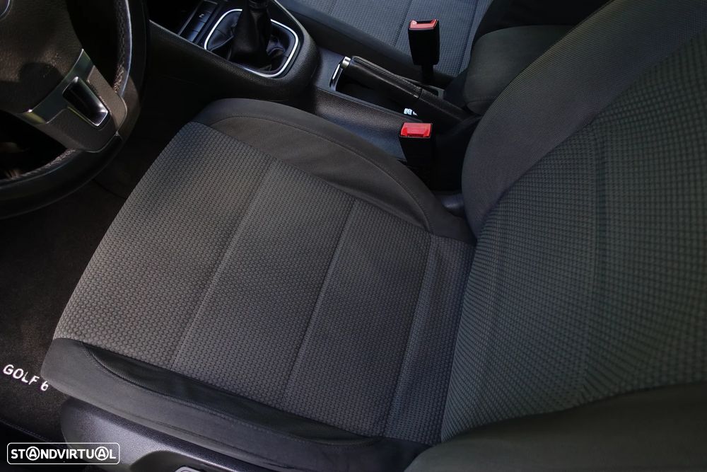 VW Golf Variant 1.6 TDi Highline - 26