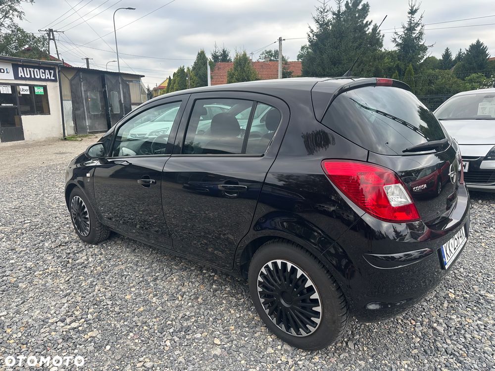 Opel Corsa 1.4 16V Innovation 110 Jahre - 3