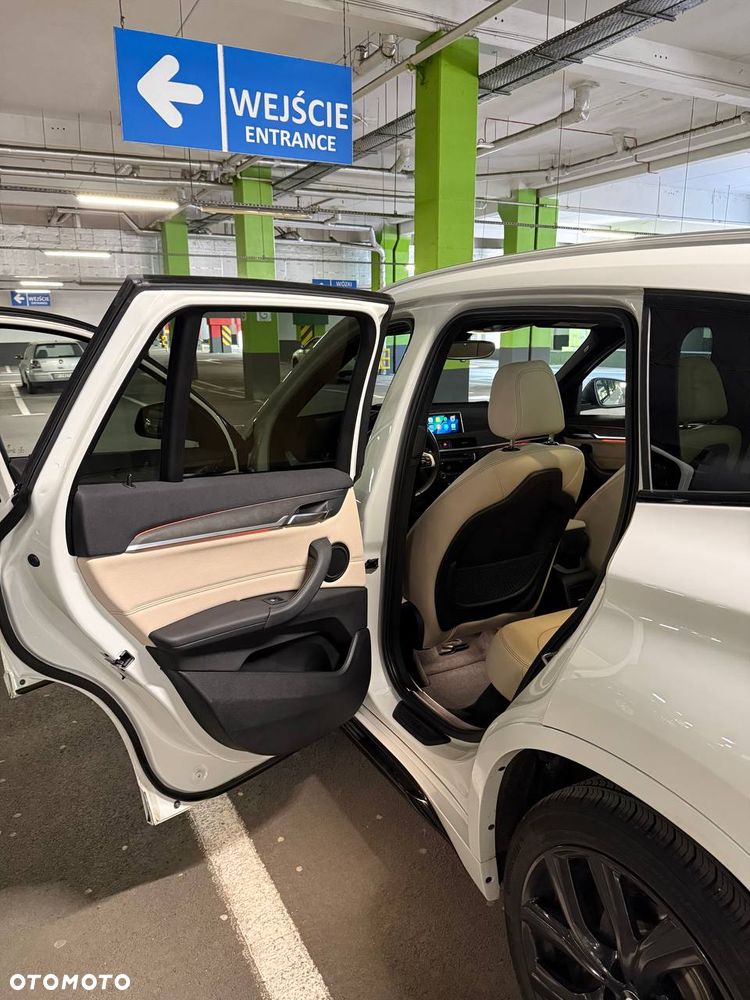 BMW X1 xDrive25i xLine - 14