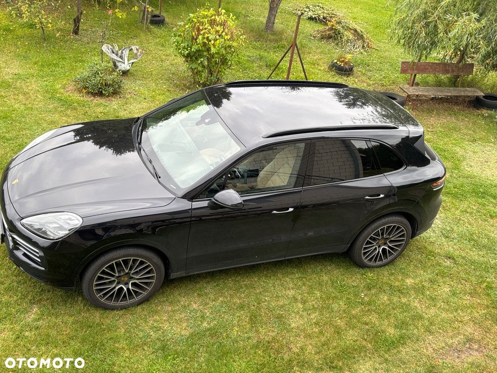 Porsche Cayenne Standard - 35