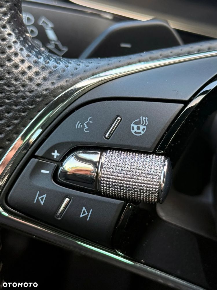 Skoda Superb 2.0 TDI SCR Sportline DSG - 25