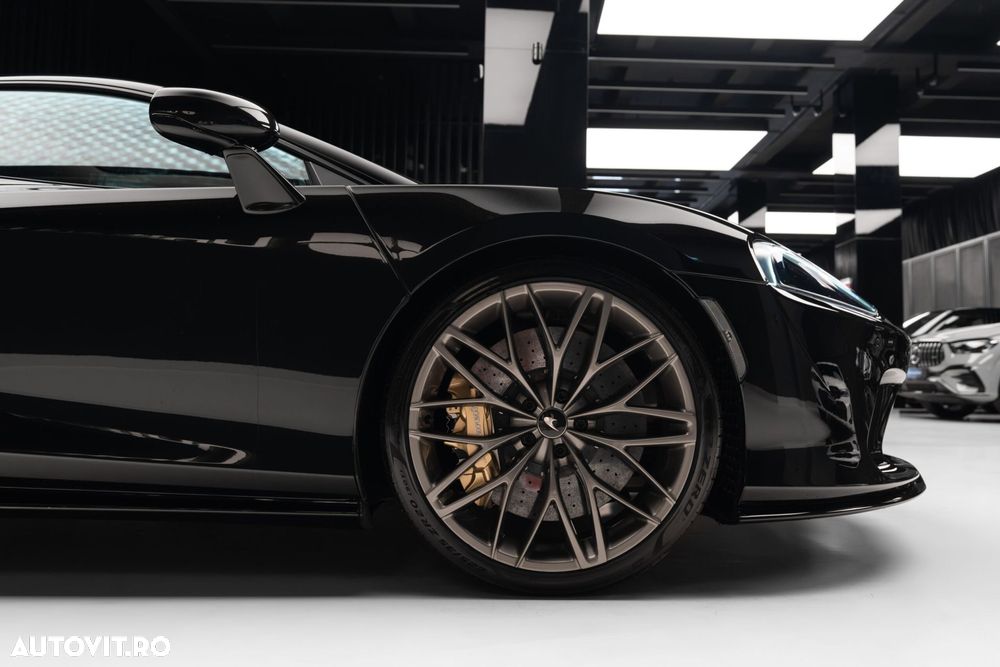 McLaren GT - 6