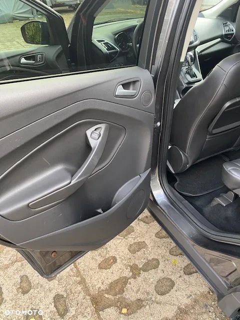 Ford Kuga - 25