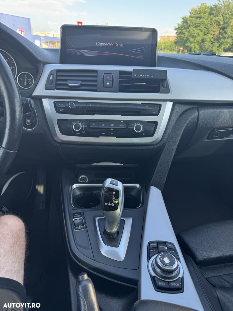 BMW Seria 3 320d Efficient Dynamic Edition Aut. - 22