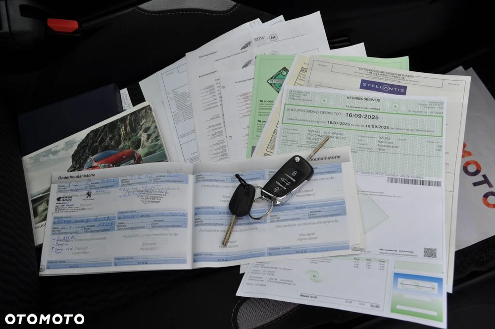 Peugeot 208 1.2 VTi Allure - 33