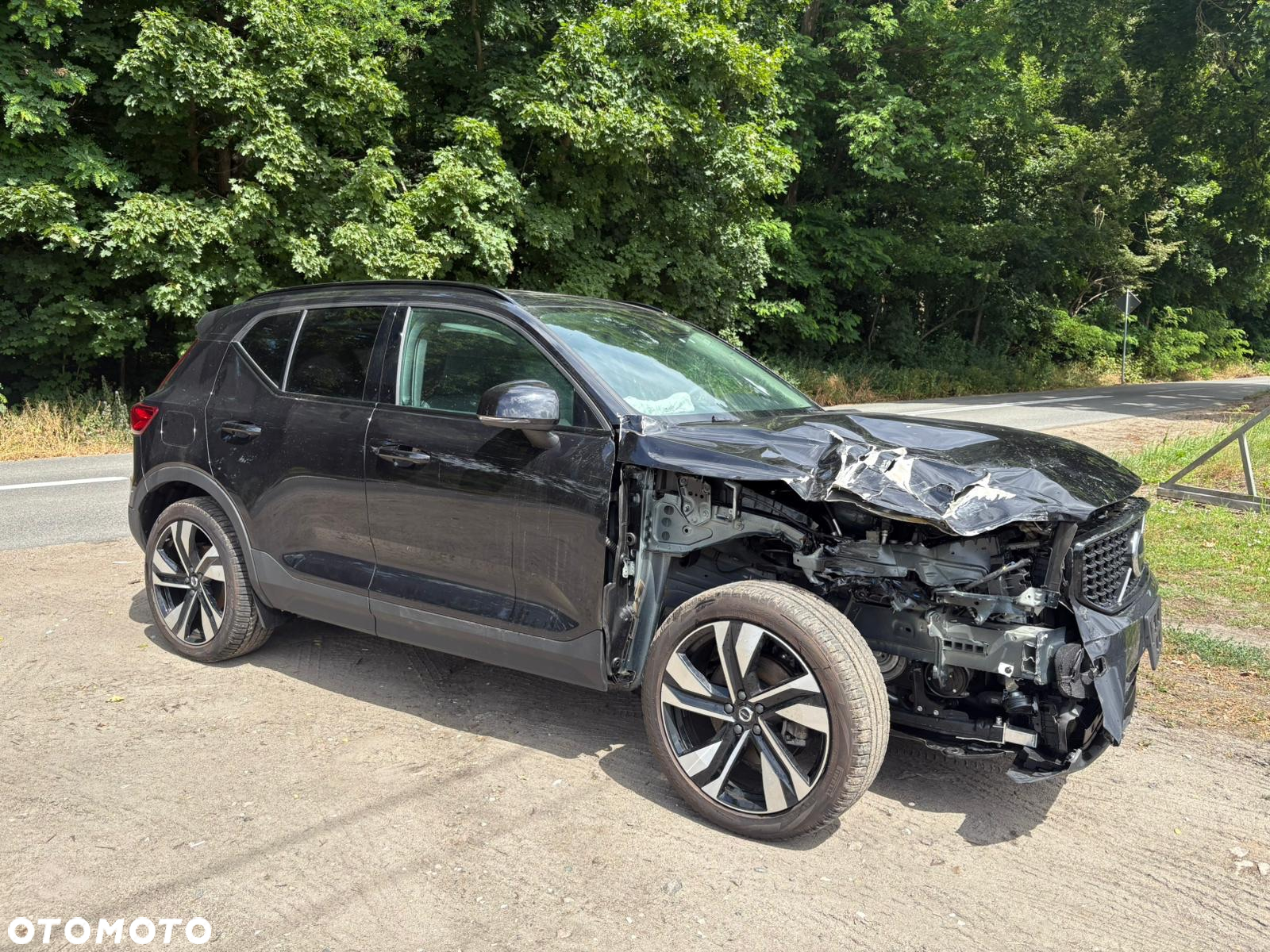 Volvo XC 40 B5 AWD Ultimate Dark - 21